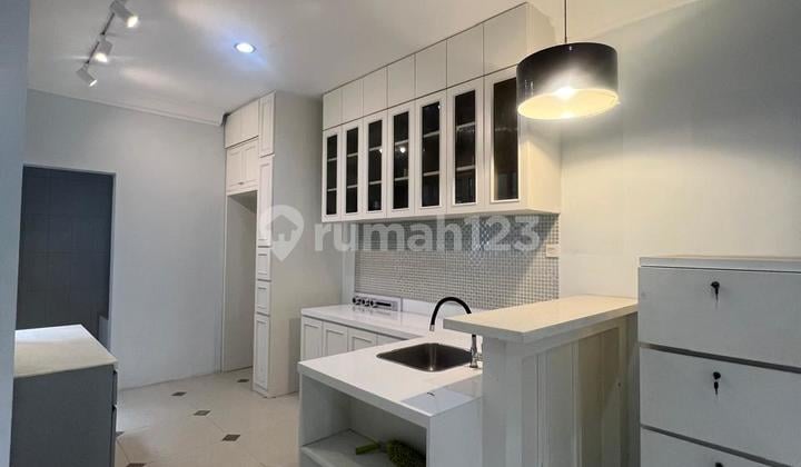 Rumah Semi Furniture Dekat Sekolah DIS provence parkland BSD city