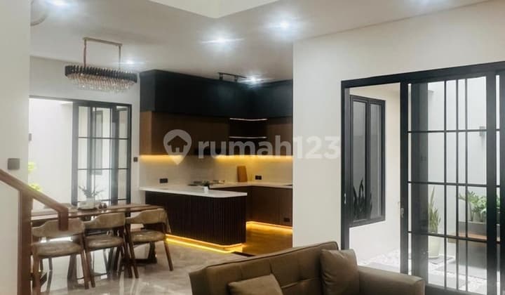 Rumah Baru Tropical Design Depan Taman Kencana Loka Bsd City