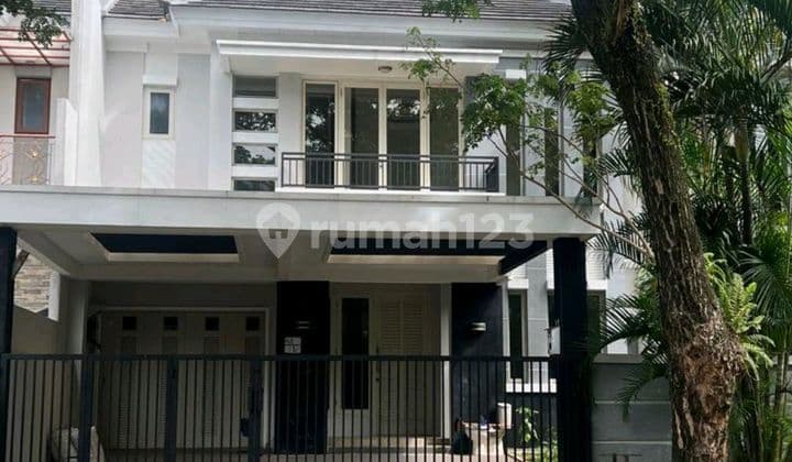 Rumah Lokasi Boulevard Semi Furnished Rapih Delatinos Bsd City