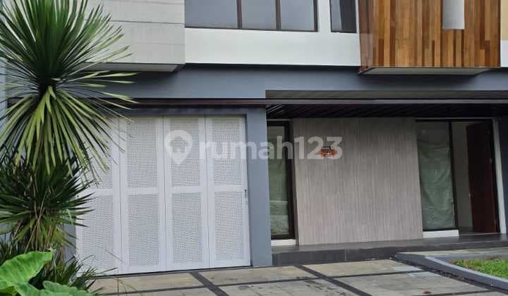 Rumah Siap Huni di The Eminent Bsd Dekat Tol