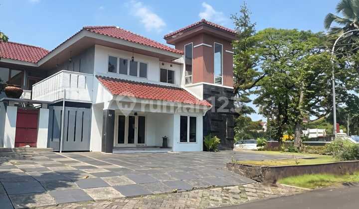 Luxury Home in Taman Giri Loka BSD Near Highway and School