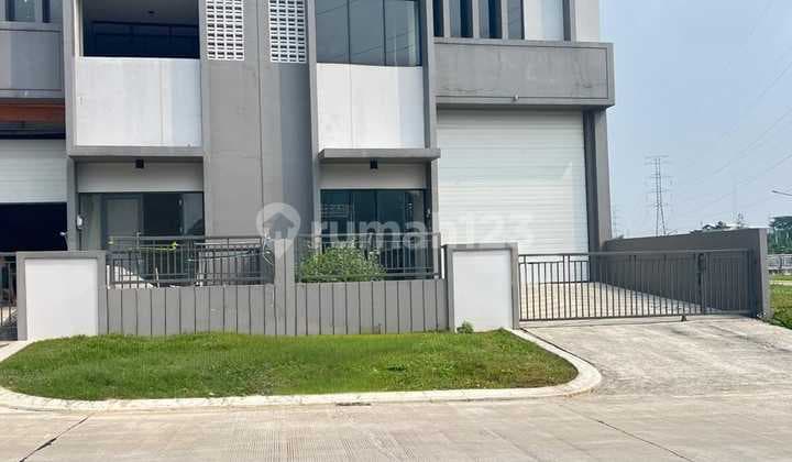Gudang Renovasi di Taman tekno BSD Dekat Tol dan Stasiun Kereta