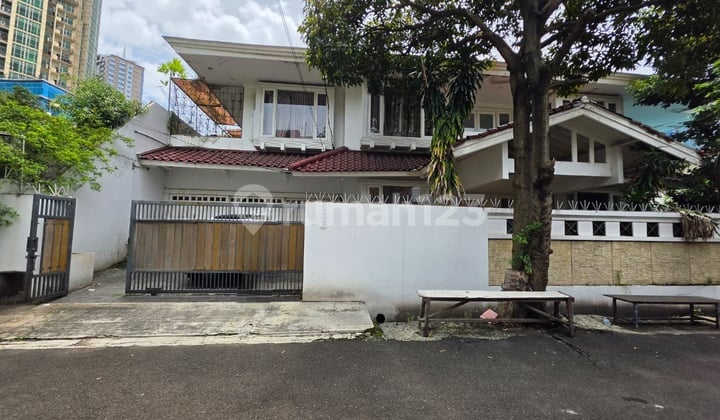 Rumah 2 Lantai di Mega Kuningan Jakarta Selatan Dekat Pusat Kota