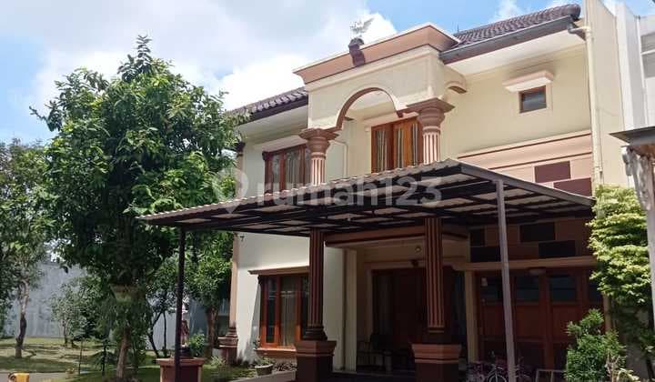 Rumah Hoek 2 Lantai Siap Huni di The Green BSD Dekat Tol