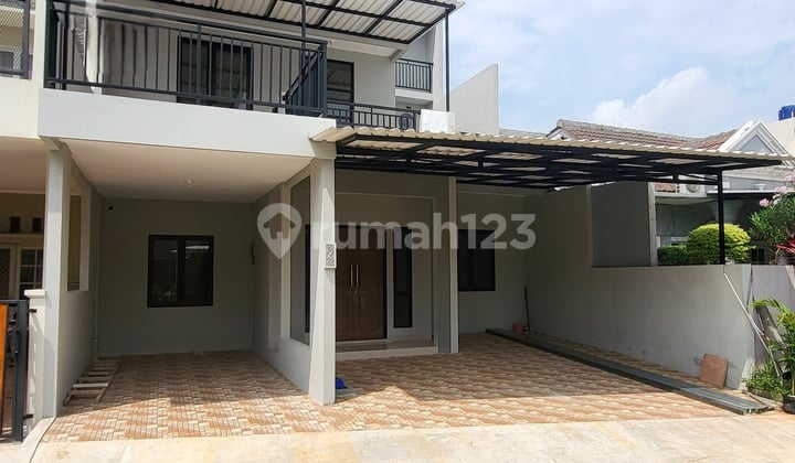 Rumah Minimalis Siap Huni di Taman Crysant BS Dekat Sekolah dan Tol