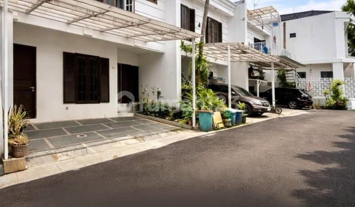 Lebak Bulus ~ Lt/Lb 112/140 ~ Townhouse