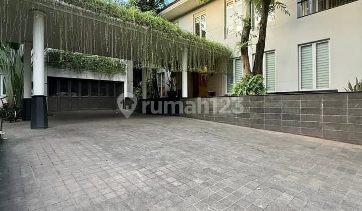 Bintaro Sector 9 ~ Land Area/Building Area 1788/1000 ~ Luxury House