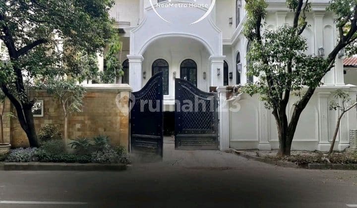 Pondok Indah ~ Lt/Lb 670/2000 ~ Luxury American Clasicsic
