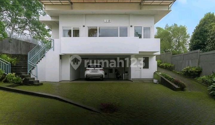 Vila Cisarua - Puncak ~ Lt/Lb 750/400 ~ View Gunung ~ Jual Cepat !