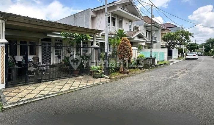 Pondok Indah ~ Land/Building Area 203/150 ~ Best Location