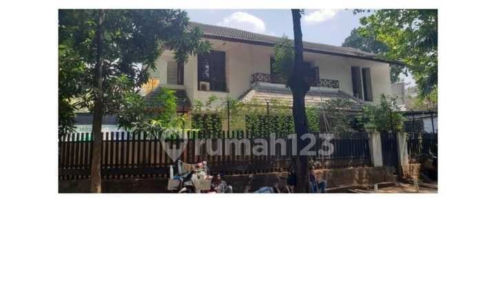 Rumah Tua di Kebayoran Baru Jak Sel Rumah Tua di Kebayoran Baru Jak Sel