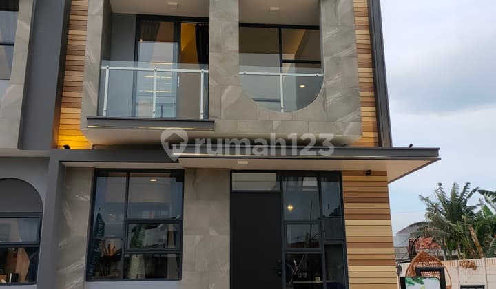 Rumah Dua Lantai Dekat ke Kawasan Lippo Karawaci Gading Serpong
