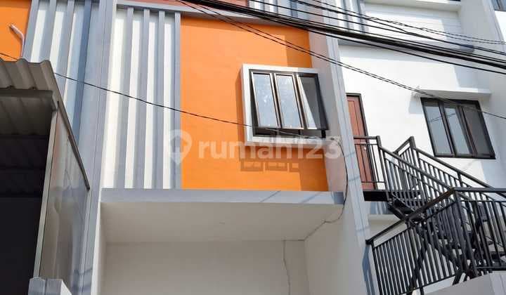 Dijual cepatt!!!rumah baru gress 3lt, dekat pasar, area kost, jalan 2mobil lebar, Rp. 2,15M nego keras(NSH150)