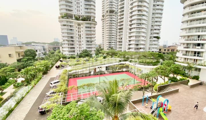 Apartment The Royale Springhill Residences 2 BR 165 Meter Murah