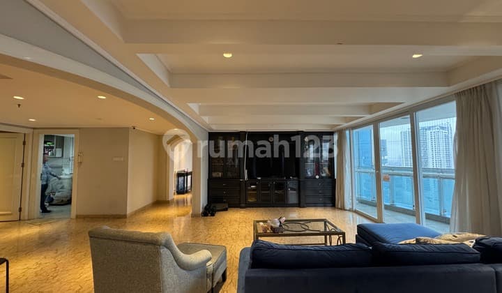 Jual penthouse 1 lantai apartemen royale springhill kemayoran