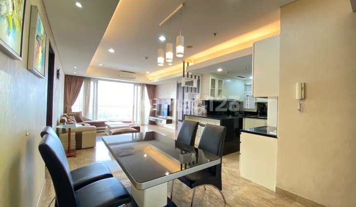 Apartemen royale springhill kemayoran 3 kamar 196 meter furnish