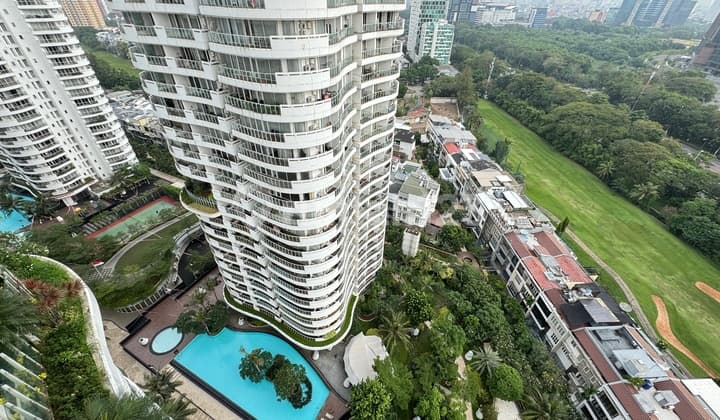 Apartemen Royale Springhill Kemayoran 196 Meter City View Murah