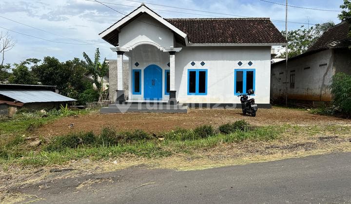 Rumah 300 Juta Strategis Tepi Jl Raya Karanganyar