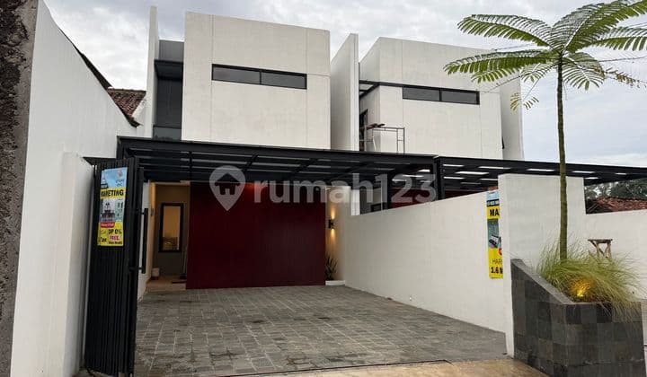 Fasad Keren Siap Huni Bata Merah Luas Tanah Besar