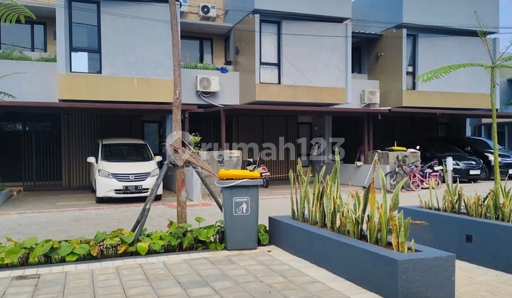 Rumah Siap Huni Bebas Banjir Dekat Tol Pamulang