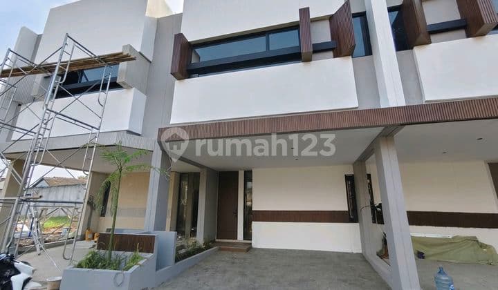 Rumah Dekat Mall Lokasi Strategis 10 Menit Gerbang Tol Pamulang