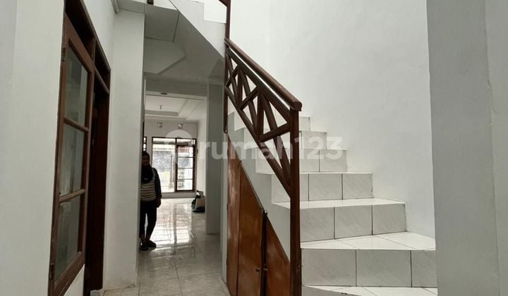 Rumah Tinggal 1,5 Lantai Taman Kopo Indah Dekat Borma Griya Yogya dan Indomaret Siap Pakai Bebas Banjir