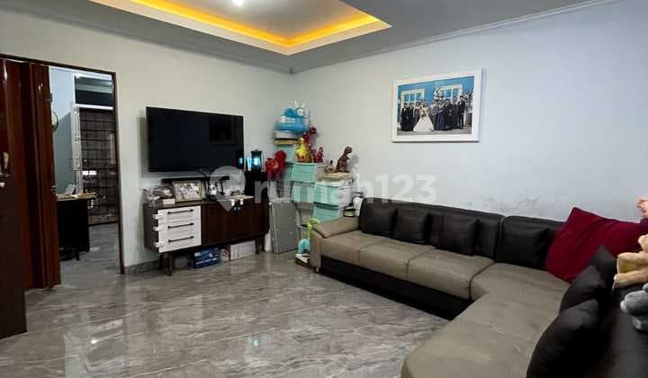 Rumah di Taman Holis Indah Baru renovasi Bagus
