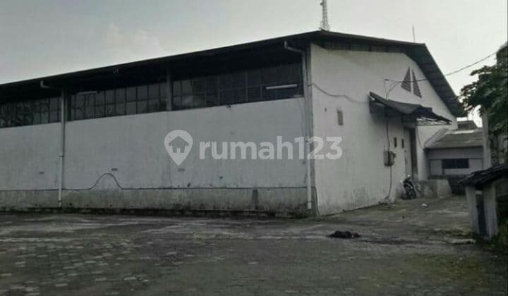 Dijual Gudang Di Mochammad Toha Akses Kontainer 40 Feet