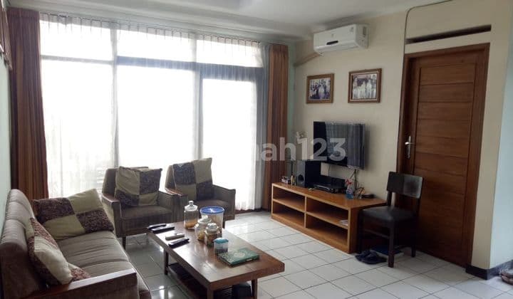 Rumah siap huni super terawat di Bandung utara dekat kampus Maranatha