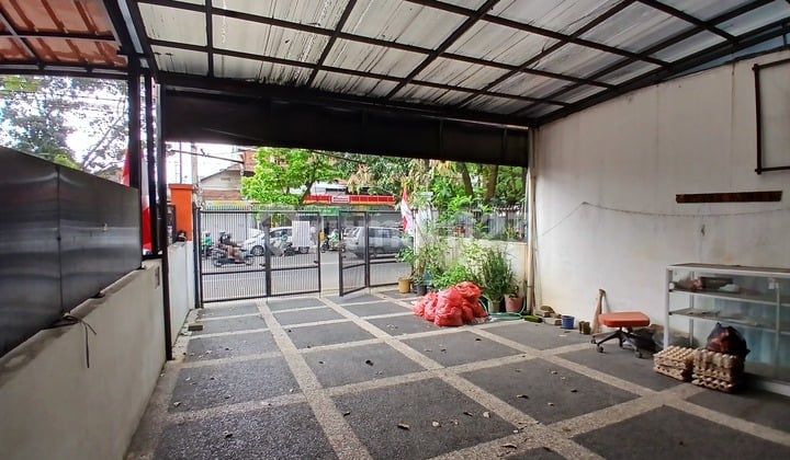 Ruang Usaha & Rumah Tinggal Strategis Pajajaran Mainroad 3 Lantai,siap Pakai