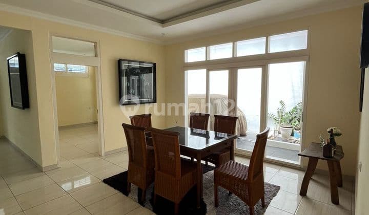 Rumah Tengah Kota Sudah Renovasi Siap Pakai Dekat Kemana2