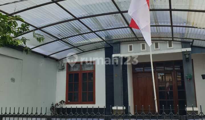 For Sale 2-Story House in Sarijadi Complex, Geger Kalong, 2-Car Carport