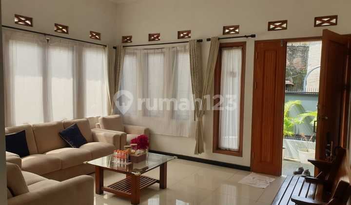 Disewa Rumah Baru Sarijadi Dekat Setra Sari Carport 2 Mobil Plus Furnish