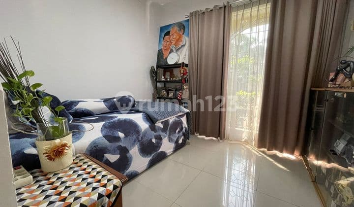 Rumah Siap Huni Rapi dan Cantik Full Furnished di Taman Surya Jakarta Barat