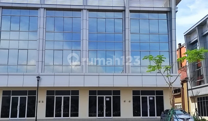 Shop House for Rent Lariviera Pantai Indah Kapuk Shop House for Rent Lariviera Pantai Indah Kapuk