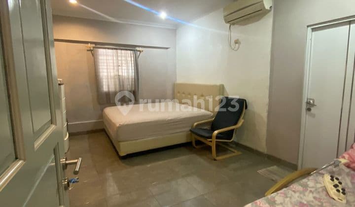 Rumah di Taman Semanan Indah, Lebar 8, Hadap Selatan