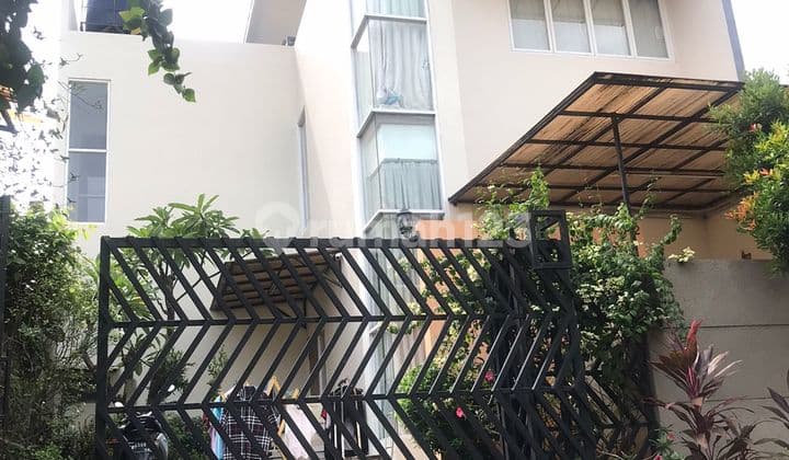 Rumah di Taman Semanan Indah, Semi Furnish, Hadap Timur,siap Huni