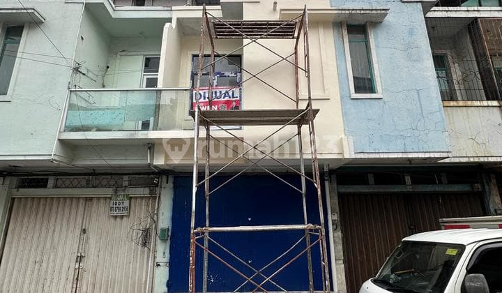 1000 Taman Palem Shophouse, Highly Strategic Location, Move-In Ready, Renovated.