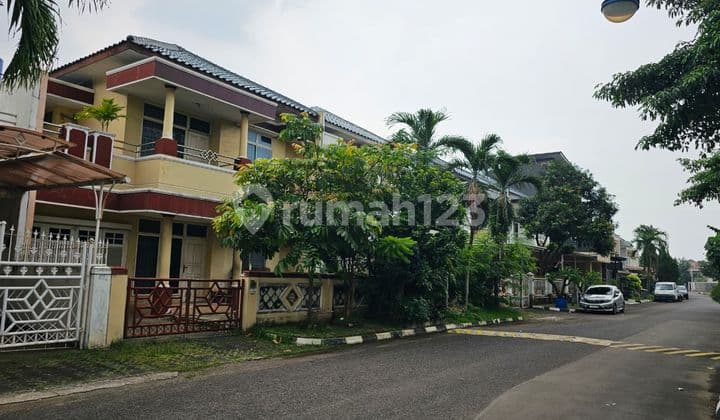 Disewakan Rumah Taman Golf Modernland