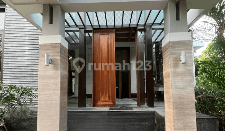 Dijual Rumah PIK Taman Golf Timur uk 1626m2 MODEL RESORT HITUNG TANAH Interior Ternama ,Pantai Indah Kapuk Jakut