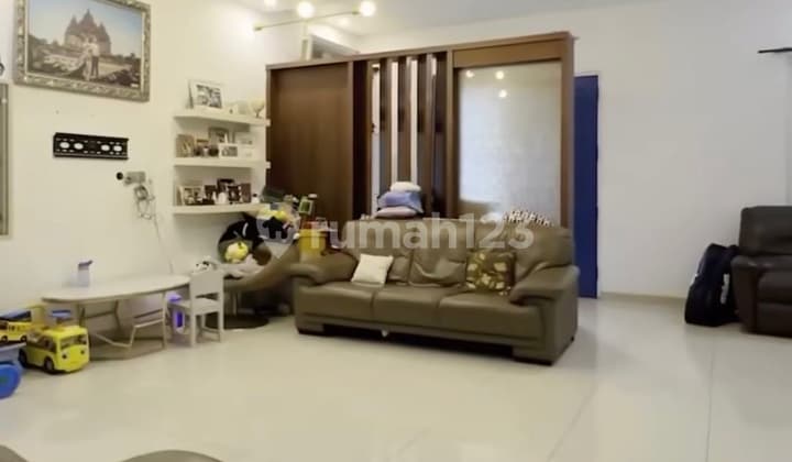 For Sale Puri Mansion House, Edinburgh Furnished UK 135M² in West Jakarta
