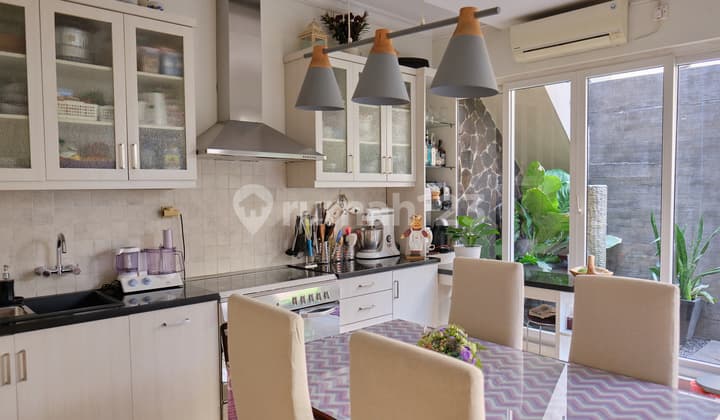 Dijual Rumah Bagus 2 Lantai di Perumahan Victoria Park Tangerang