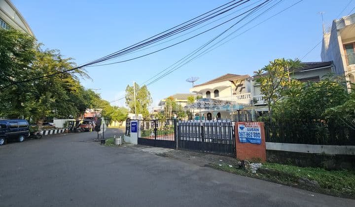 Dijual Rumah di Komplek Green Ville Jakarta Barat