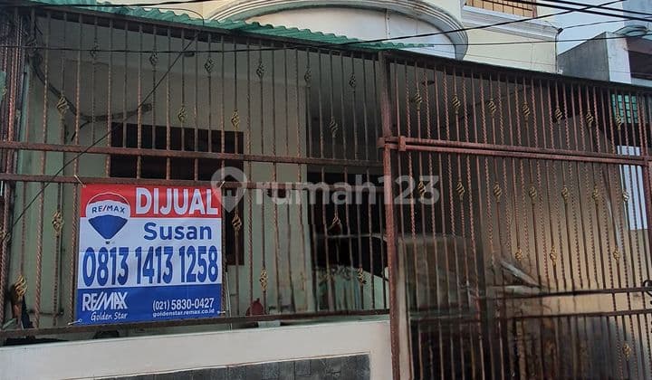 Dijual Rumah di Komplek Perumahan Green Ville Jakarta Barat