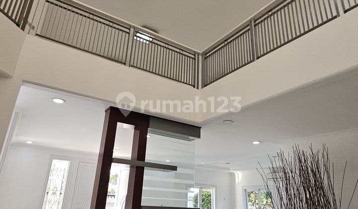 Dijual Rumah Bagus Dan Besar di Taman Kebon Jeruk Intercon Jakarta Barat