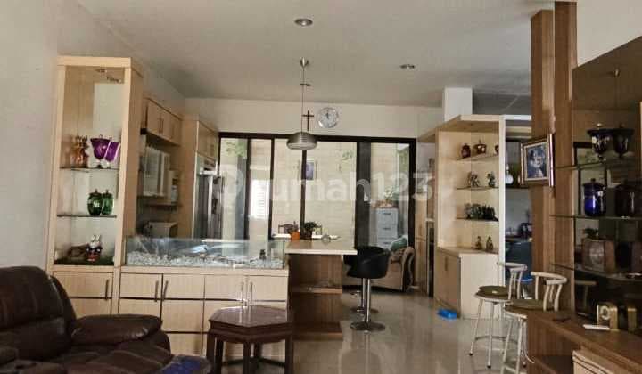 Dijual Rumah di Tomang Jalan Angsana Lokasi Strategis Bebas Banjir Jakarta Barat