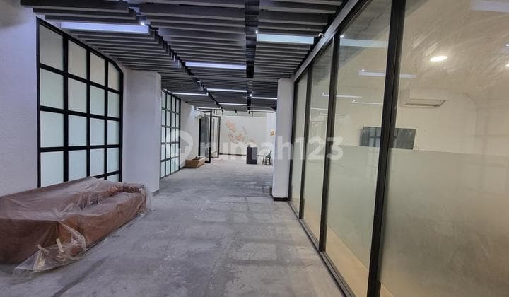 Warehouse in Karang Tengah Raden Saleh Tangerang Fully Furnished