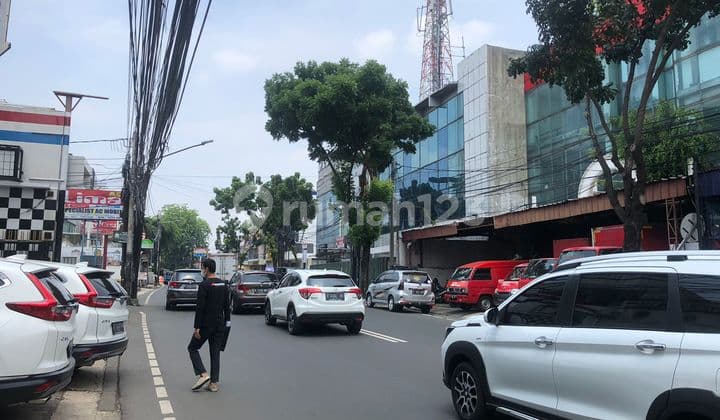 Showroom Jalan Radio Dalam Raya , Kebayoran Baru , Jakarta Selatan