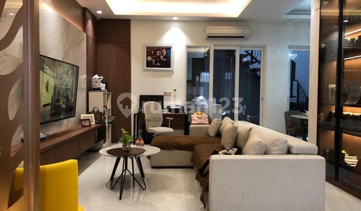 Rumah Furniture Bagus di Cluster Leora , Alam Sutera