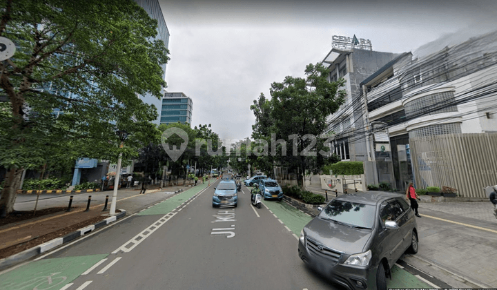 Office Building on Jl Kh. Wahid Hasyim, Menteng, Central Jakarta